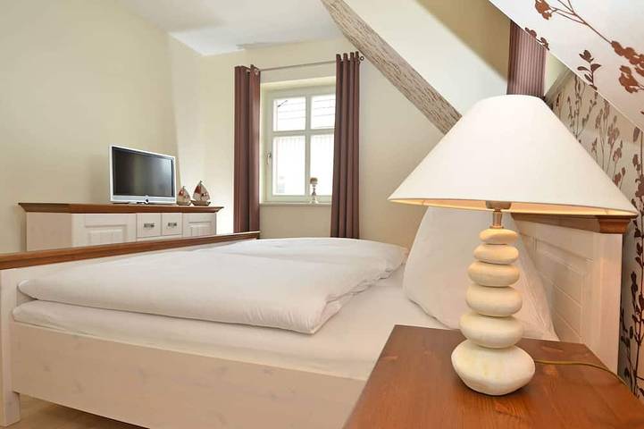 Ferienhaus für 7 Personen, mit Balkon und Garten sowie Sauna in Middelhagen - 4