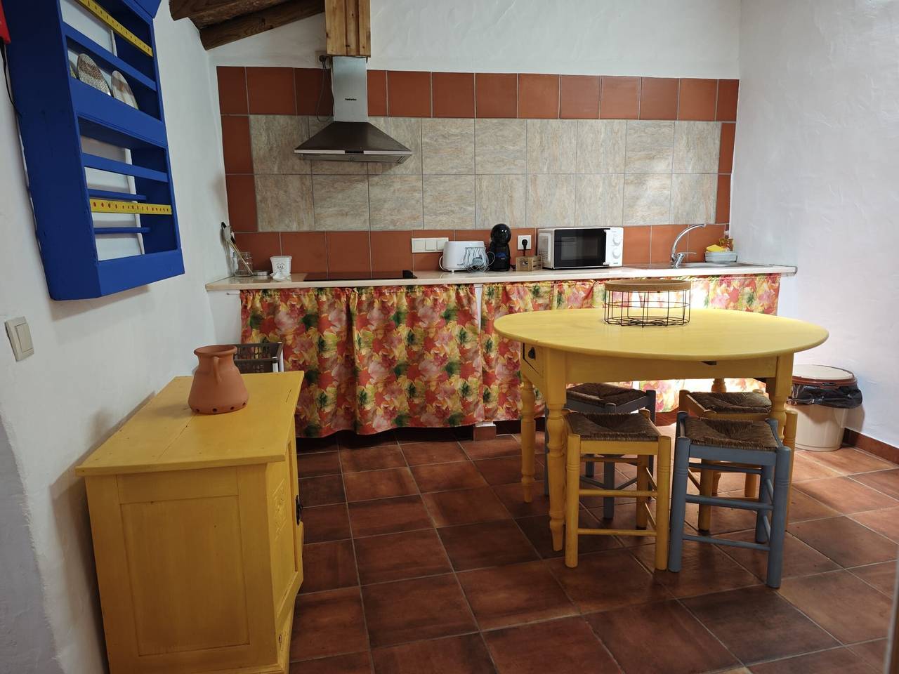 Ganze Wohnung, Apartment 'Casa Do Moiral' mit Bergblick, Gemeinschaftspool und Wlan in Saboia, Costa Alentejana