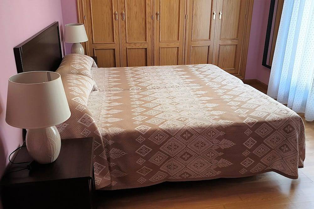 Sieben-Gipfel-Haus in Torrecaballeros (14P) in Torrecaballeros, Segovia Provinz