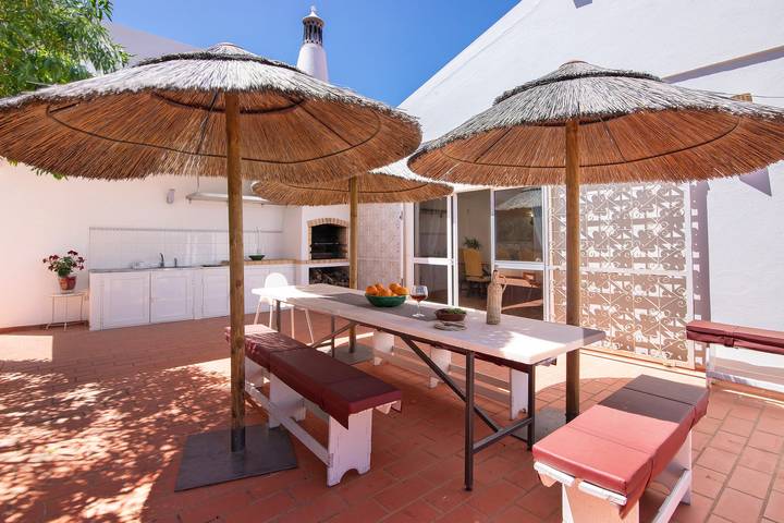 Villa 'Monte Do Pataco' com Piscina Privada, Terraço Privado e Wi-Fi in Paderne, Distrito de Faro