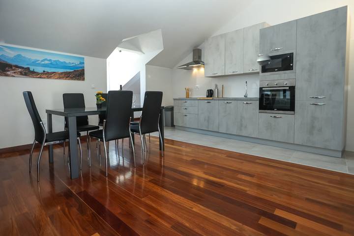 Ganze Wohnung, Apartments Seafront in Nevidane, Pasman