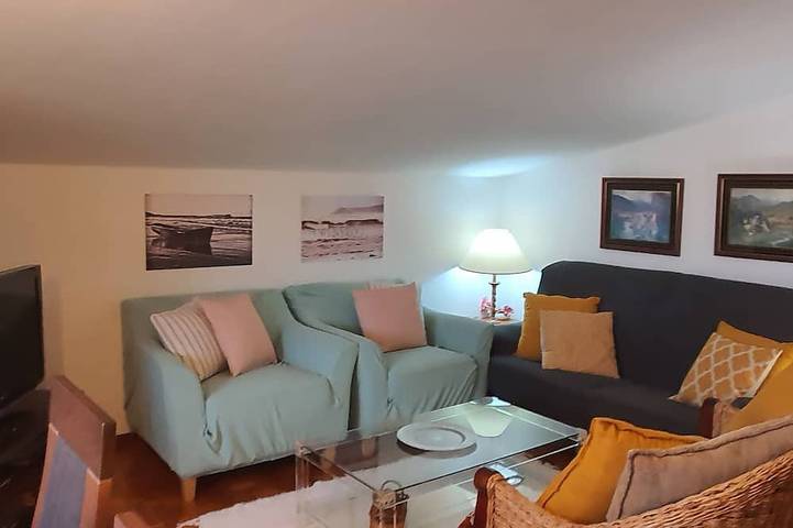Appartement entier, Penthouse with stunning views in San Vicente de la Barquera, Parc naturel d'Oyambre