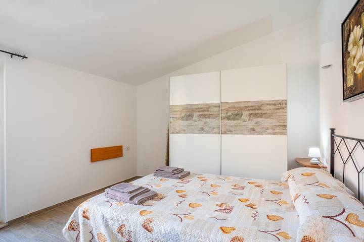 Appartamento intero, Appartamento di vacanza "Casa Felice" con Wi-Fi, A/C e terrazza in Santa Teresa di Gallura, Santa Teresa Gallura