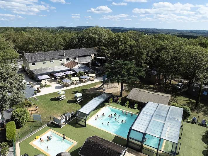 Mobil home pour 4 personnes, avec Terrasse et Piscine à Lamothe-Fénelon