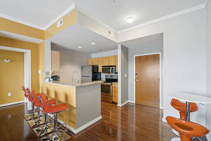 Apartment for 4 people, with pool and balcony in Charlotte