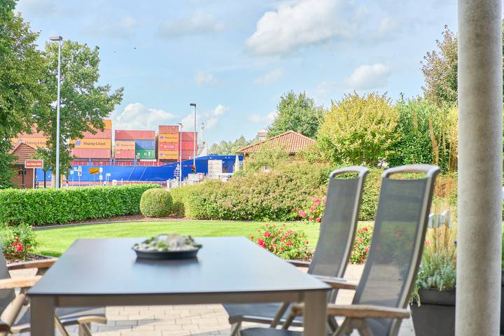 Ferienwohnung für 4 Personen, mit Terrasse und Garten sowie Seeblick und Ausblick am Nord-Ostsee-Kanal