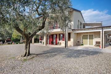 Holiday Rental for 3 People in Bardolino, Garda Mountains, Photo 3