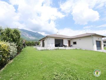 Gîte pour 4 personnes, avec terrasse et jardin à Gap