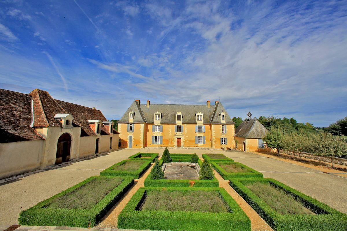 Château pour 18 personnes avec jardin in Saint-Geyrac, Périgord Blanc