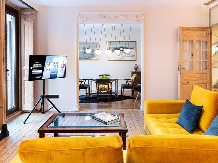 Entire vacation apartment, Colegiata Apartment in Centro (Madrid), Madrid