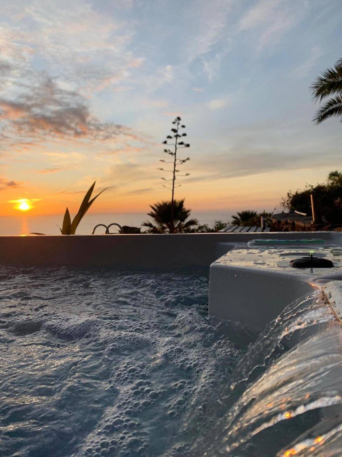 Zen Republic villa vista mar in El Sauzal, North Tenerife
