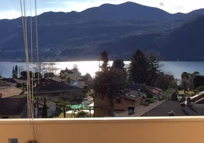 Gîte pour 4 personnes, avec vue sur le lac ainsi que vue et terrasse dans Pettenasco - 3