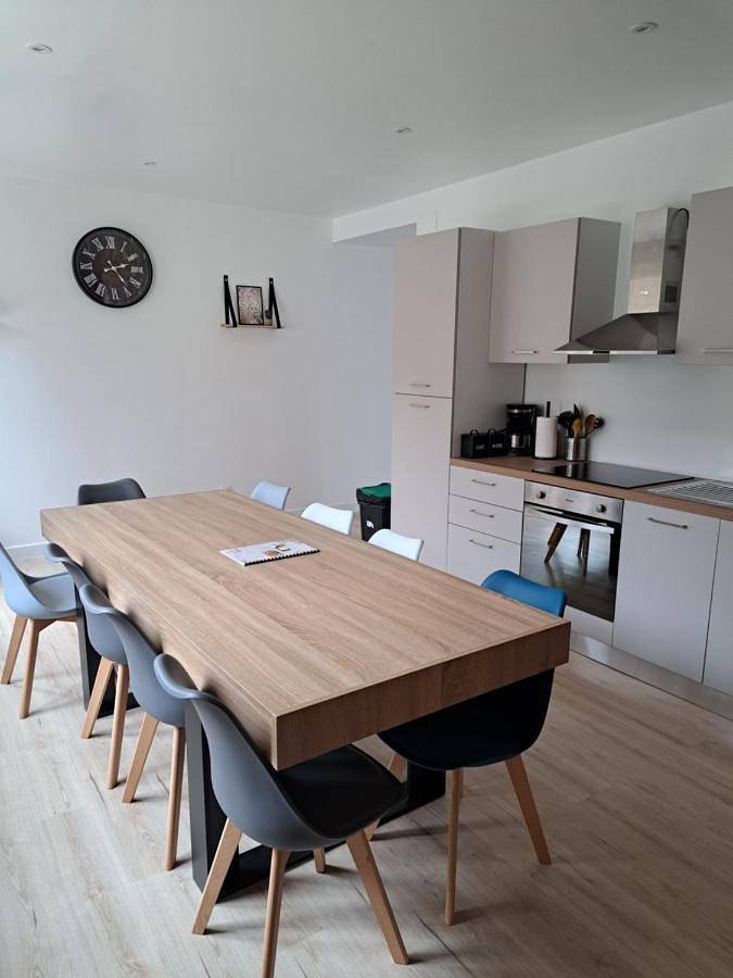 Location de vacances pour 10 personnes, avec vue et jardin à Haybes - 2