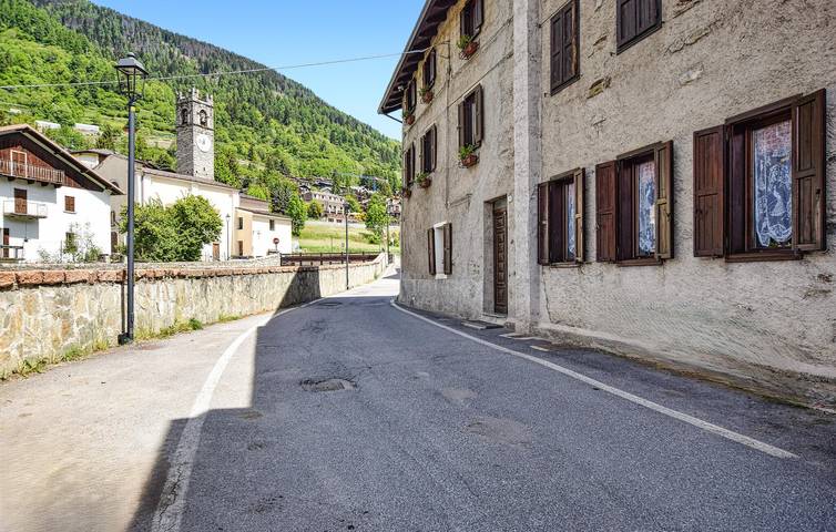 Appartement voor 6 personen, met Terras en Tuin in Ponte di Legno