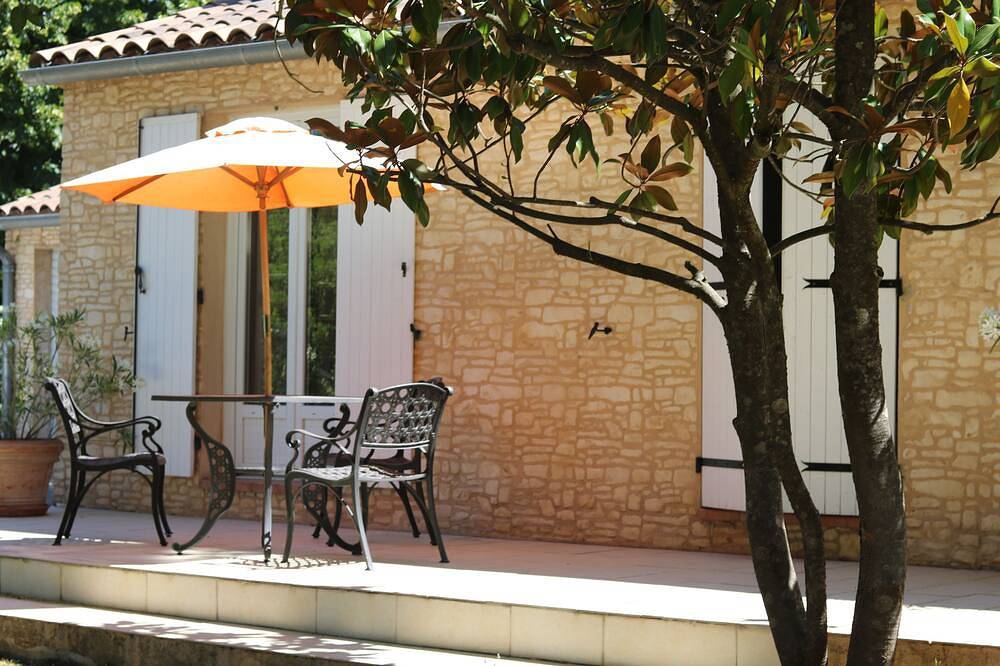 Comfortabel huis met zwembad en privé tennisbaan in het hart van de groene Provence in Saint-Maximin-la-Sainte-Baume, Brignoles region
