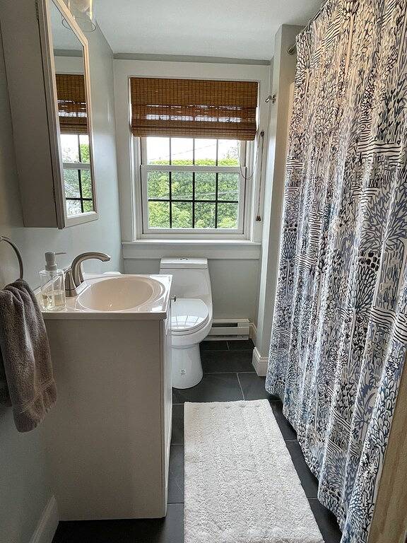 Ganze Wohnung, 4Bdrm 2 Bath Gem Prime Location, Cozy & Convenient in Newport, Newport County