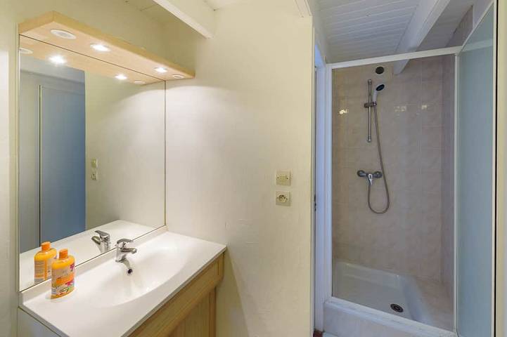 Gîte pour 3 personnes, avec terrasse et jardin à Plouguin - 3