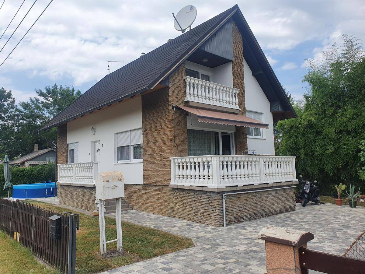 Wolf Vendégház in Balatonkeresztur, Plattensee Südufer