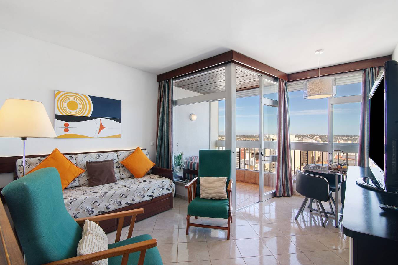 Apartamento inteiro, Apartamento de férias "Praia com vista para o mar" com vista para o mar e varanda in Praia da Rocha, Portimão
