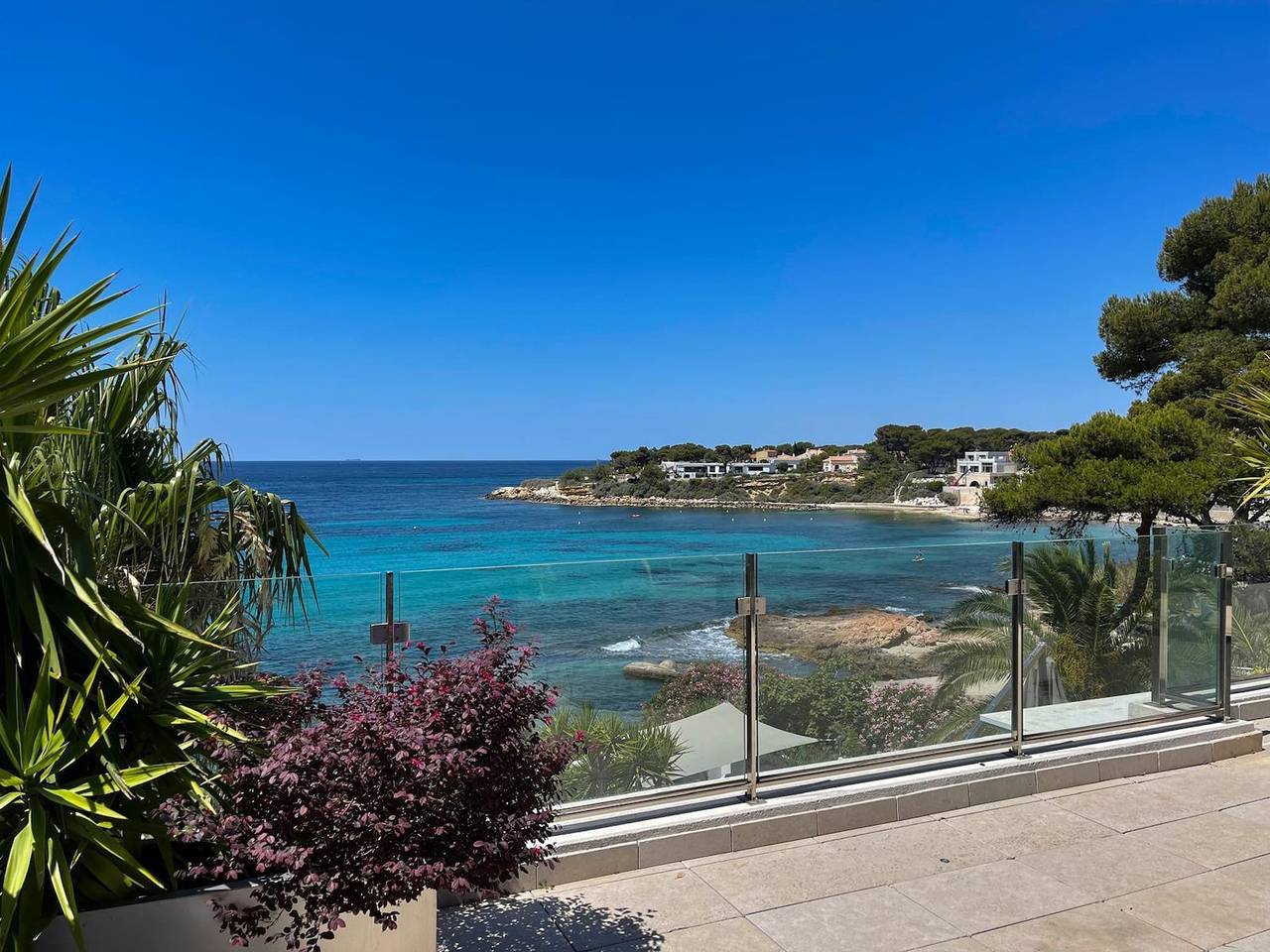 Luxury Seafront Villa with 2 Private Pools in Carry-le-Rouet, Costa mediterránea (Francia)