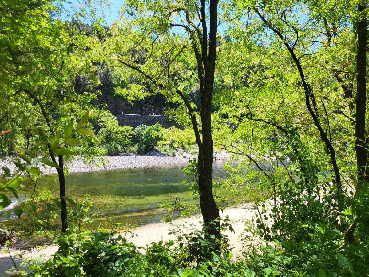 Bungalow - Water Front in Pont-de-Labeaume, Parc naturel régional des Monts d'Ardèche