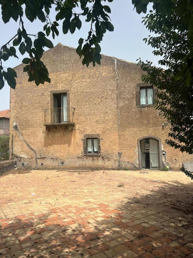 Casa vacanza per 6 persone, con Balcone e Terrazza nonché Giardino e Panorama a Randazzo
