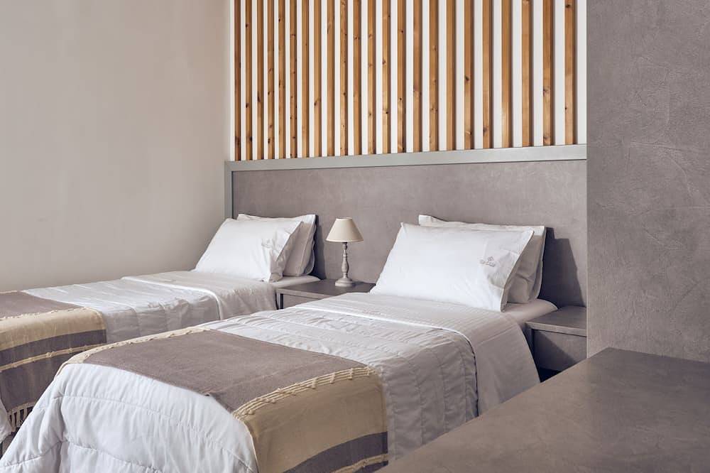 Dareia-First Floor 2 bedroom Suite with Private Pool in Planos, Zakynthos