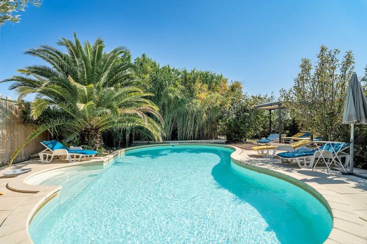 Maison de vacances pour 15 personnes, avec jardin dans l' Aude