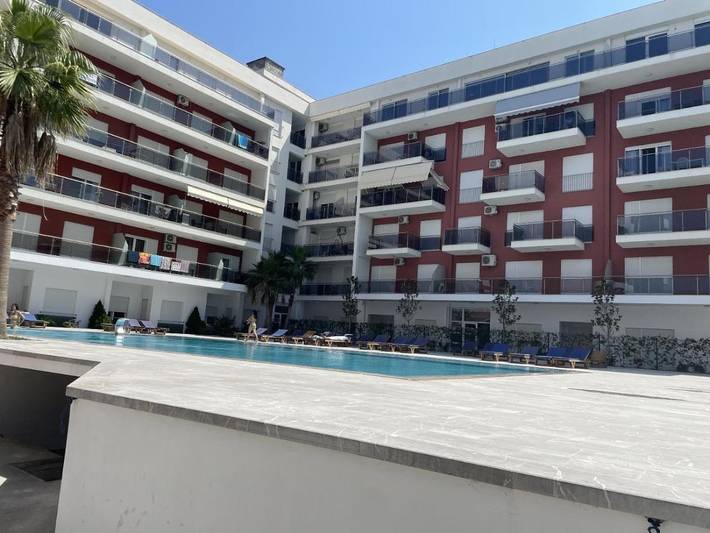 Appartement de vacances pour 3 personnes, avec Balcon ainsi que Terrasse et Piscine