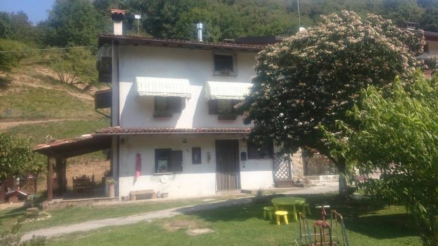 Location de vacances pour 3 personnes, avec Terrasse ainsi que Jardin et Vue dans Campone (Tramonti di Sotto)