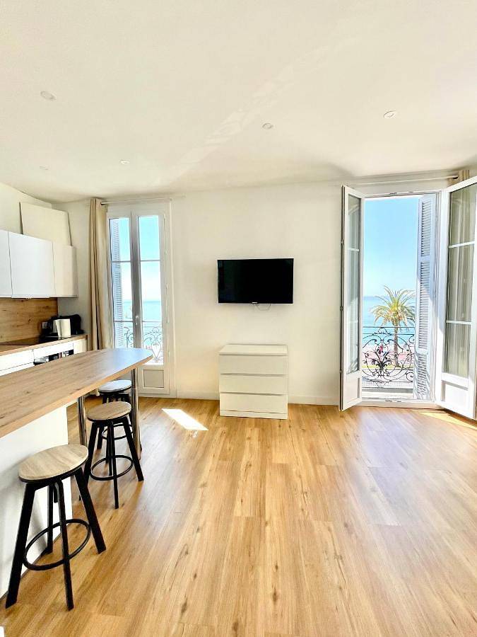 Gîte pour 5 personnes, avec vue et balcon, animaux acceptés dans Plage Magnan - 3