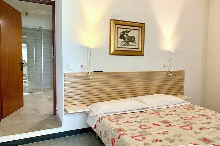Apartamento entero, A nest in a lovely place, with a swimming pool in Varigotti, Finale Ligure Municipio