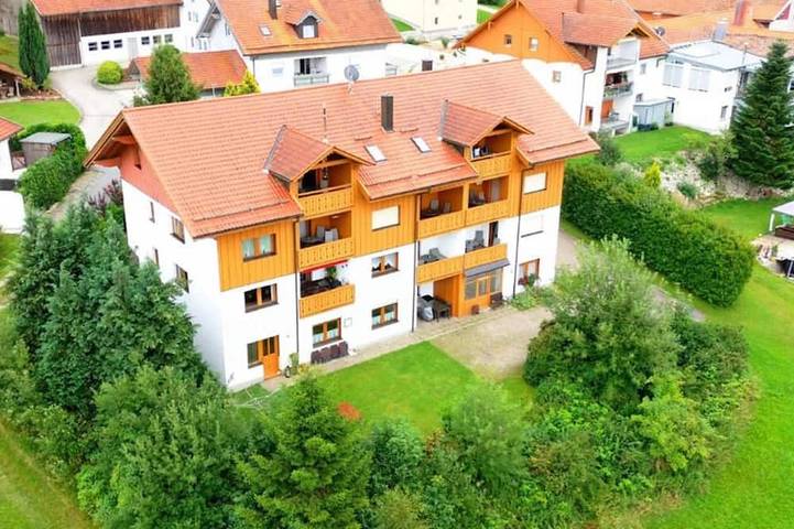 Ferienwohnung für 2 Personen, mit Garten und Whirlpool sowie Balkon und Sauna