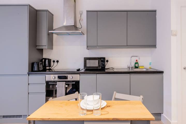 Estudio entero, Sleeps 2 - Wifi - Paid Parking - Central Studio in Kent