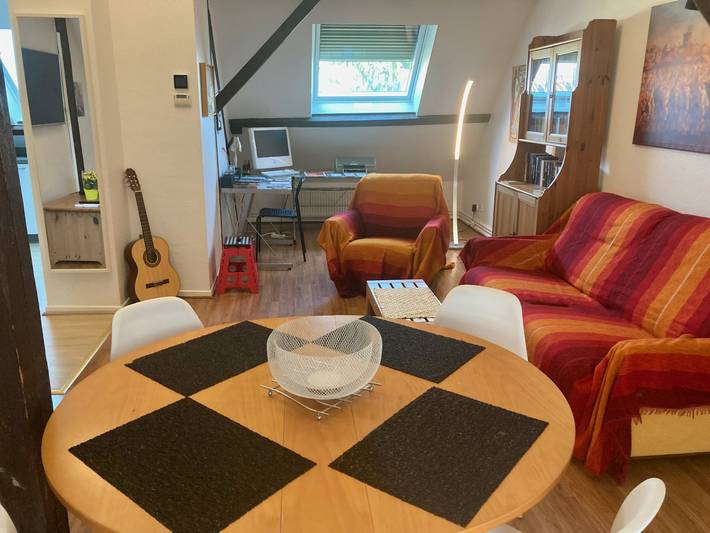 Gîte pour 2 personnes, avec jardin et balcon à Hœnheim
