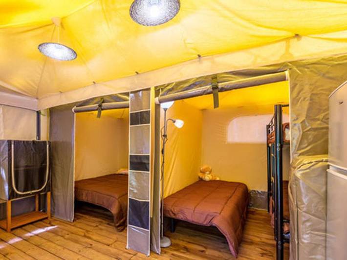 Camping Campasun le Soleil - Tente en toile et en bois 4 personnes - Tente Marquise 2 chambres in Esparron-de-Verdon, Alpes-de-Haute-Provence