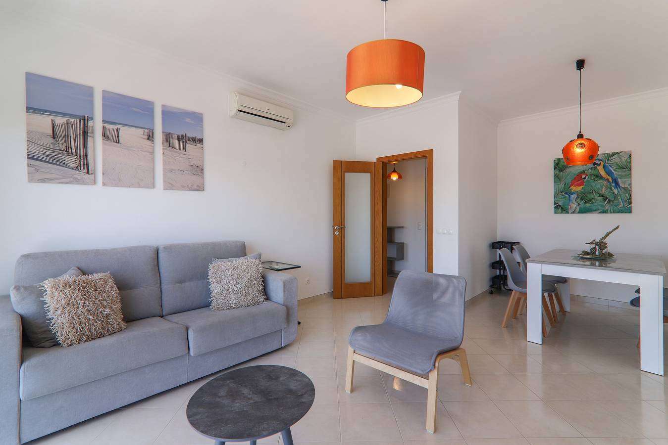 Apartamento entero, Apartamento Quinta dos Arcos Lote 18 3ºg con vistas al mar, piscina y terraza in Armação de Pera, Distrito de Faro