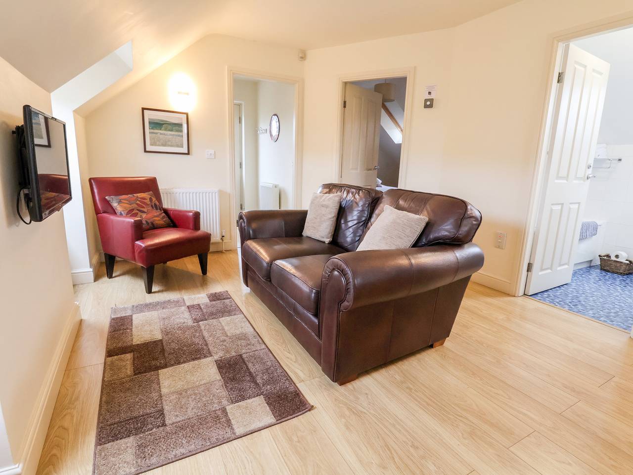 Entire apartment, Tyn-y-Mynydd Bach in Flintshire