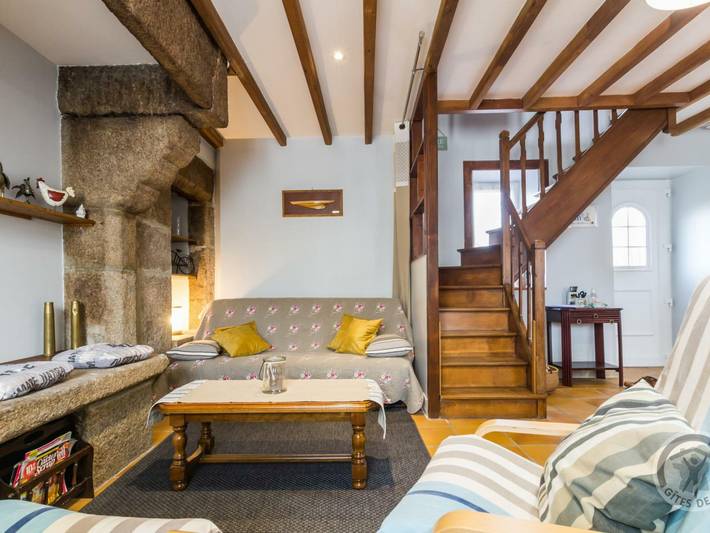 Gîte pour 5 personnes, avec jardin dans Varouville