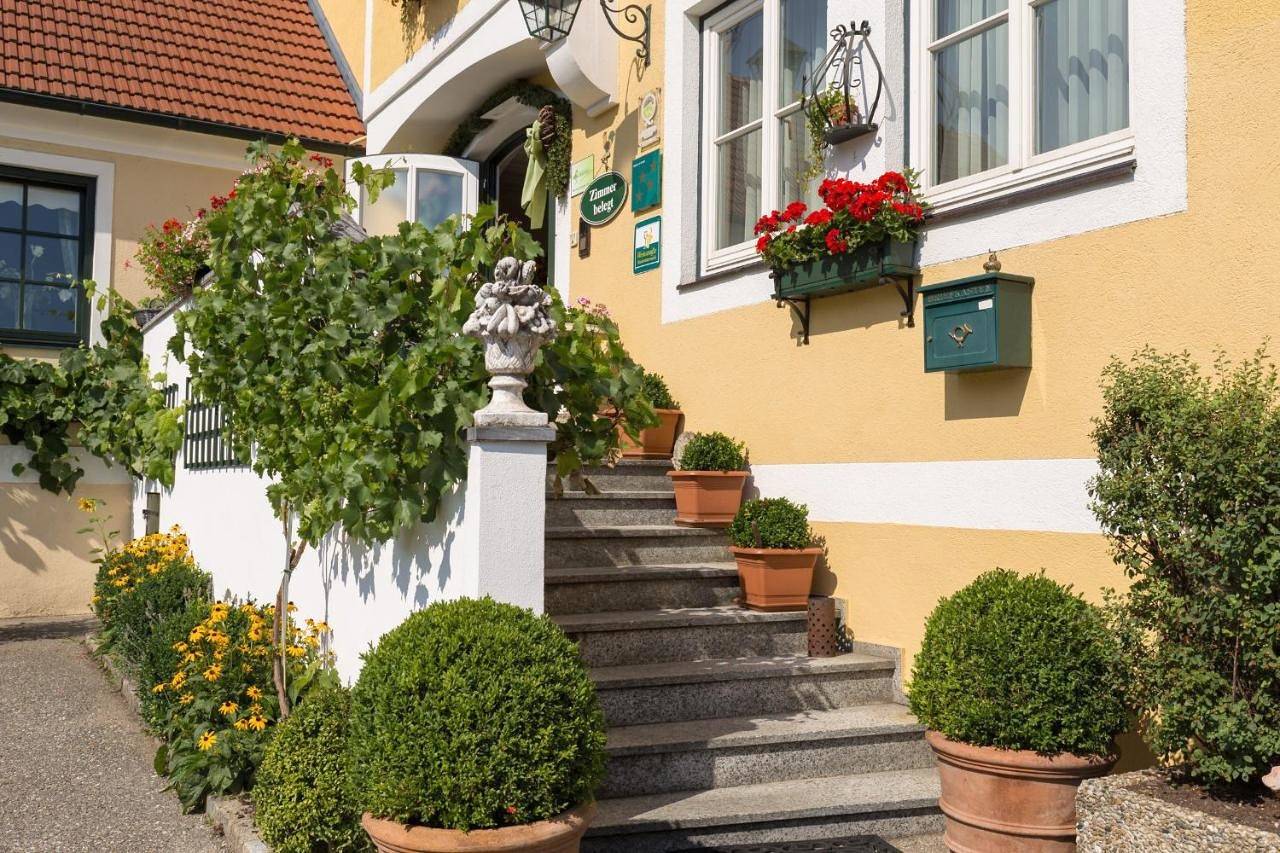 Donauhof - Hotel garni in Weißenkirchen in der Wachau, Bezirk Krems an der Donau-Land
