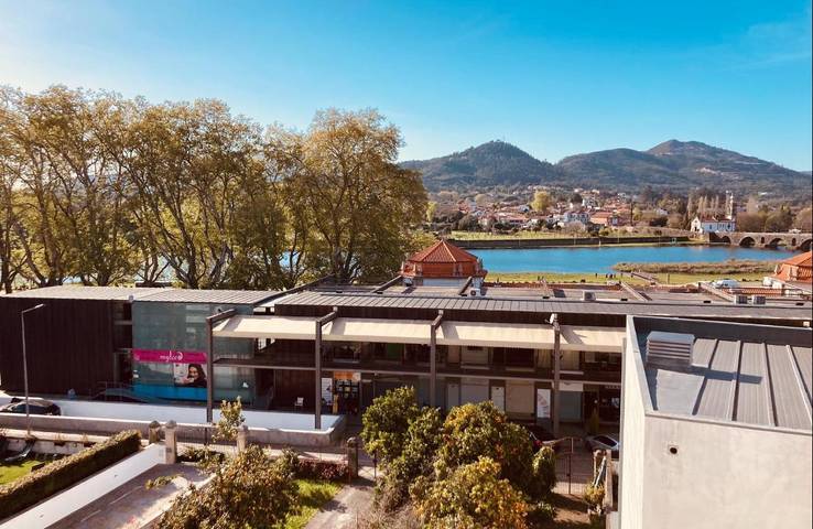 Gîte pour 6 personnes, avec Balcon ainsi que Terrasse et Vue à Ponte de Lima