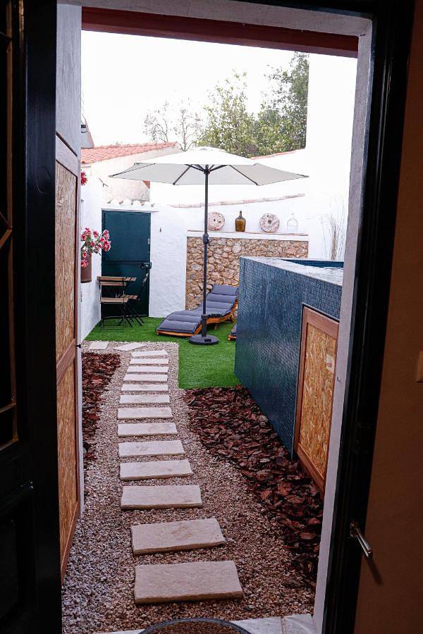 Location de vacances pour 6 personnes, avec jardin ainsi que piscine et bassin pour enfant, animaux acceptés dans Alte - 2