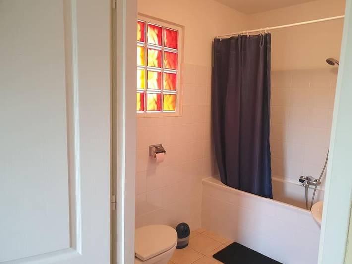 Location de vacances pour 4 personnes, avec terrasse ainsi que piscine et jardin à Les Forges - 3