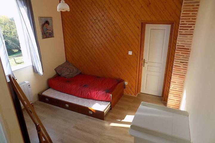 Location de vacances pour 5 personnes, avec jardin et terrasse à Montpon-Ménestérol - 2