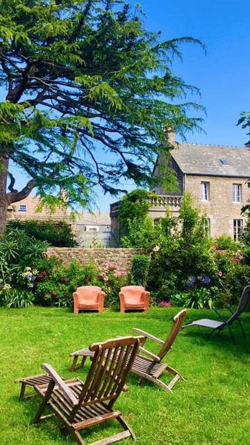 Chambre d’hôte pour 2 personnes, avec vue et jardin, animaux acceptés à Fermanville