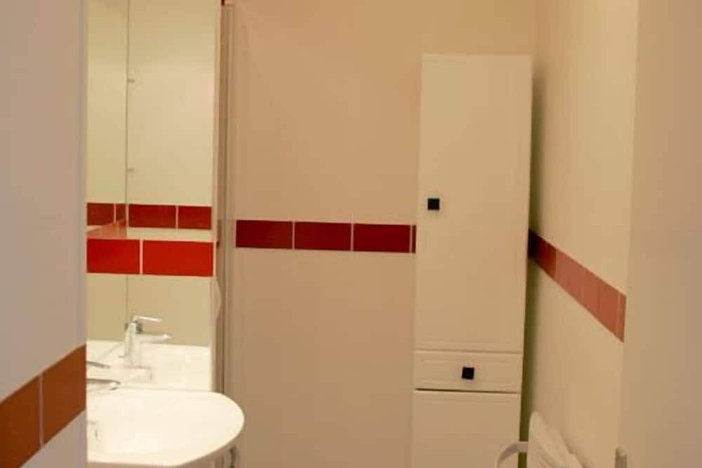 Apartamento entero, Estudio totalmente equipado con balcón, vista al mar, al puerto deportivo y a la ciudad. in Saint-Valery-en-Caux, Región de Dieppe