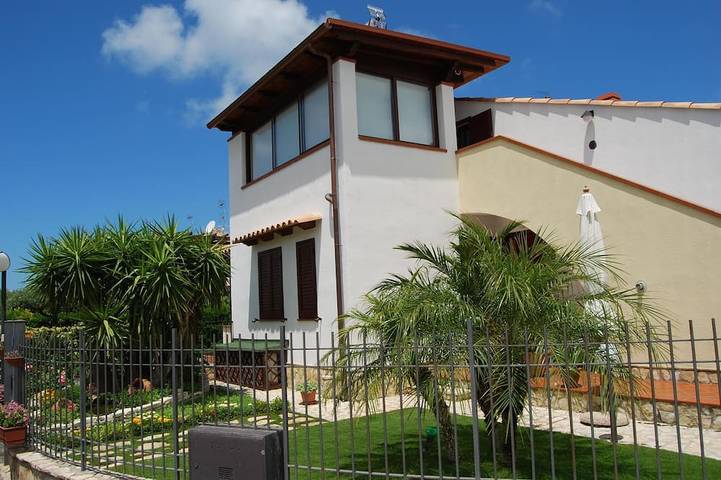 Villa pour 6 personnes, avec balcon et jardin - 1