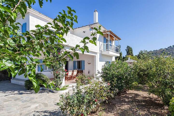 Ferienhaus für 8 Personen, mit Balkon und Garten auf Skopelos