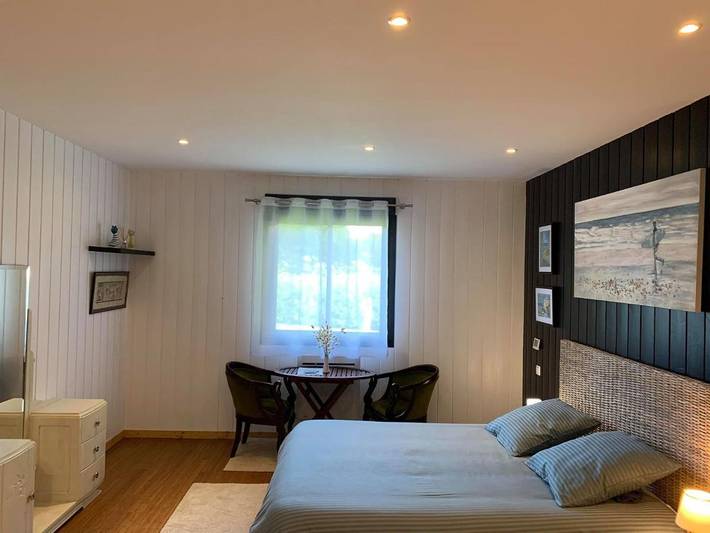 Chambre d’hôte pour 2 personnes, avec vue et piscine ainsi que terrasse et jardin à Vendays-Montalivet - 2