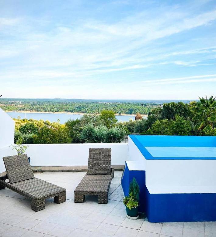 Casa de férias para 7 pessoas, com vista e jardim e ainda terraço and piscina, com animais de estimação em Ponte de Sor